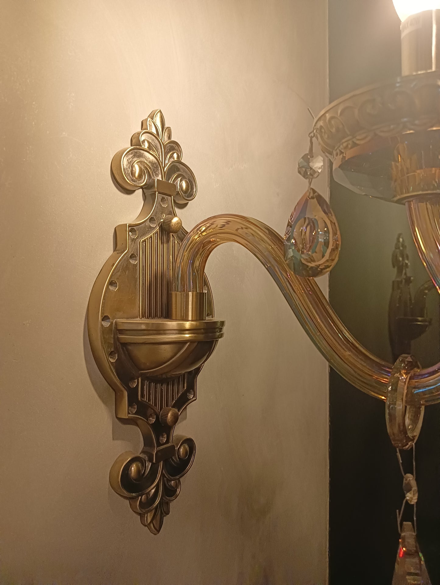Timeless Gold Wall Lamp (8115/1)