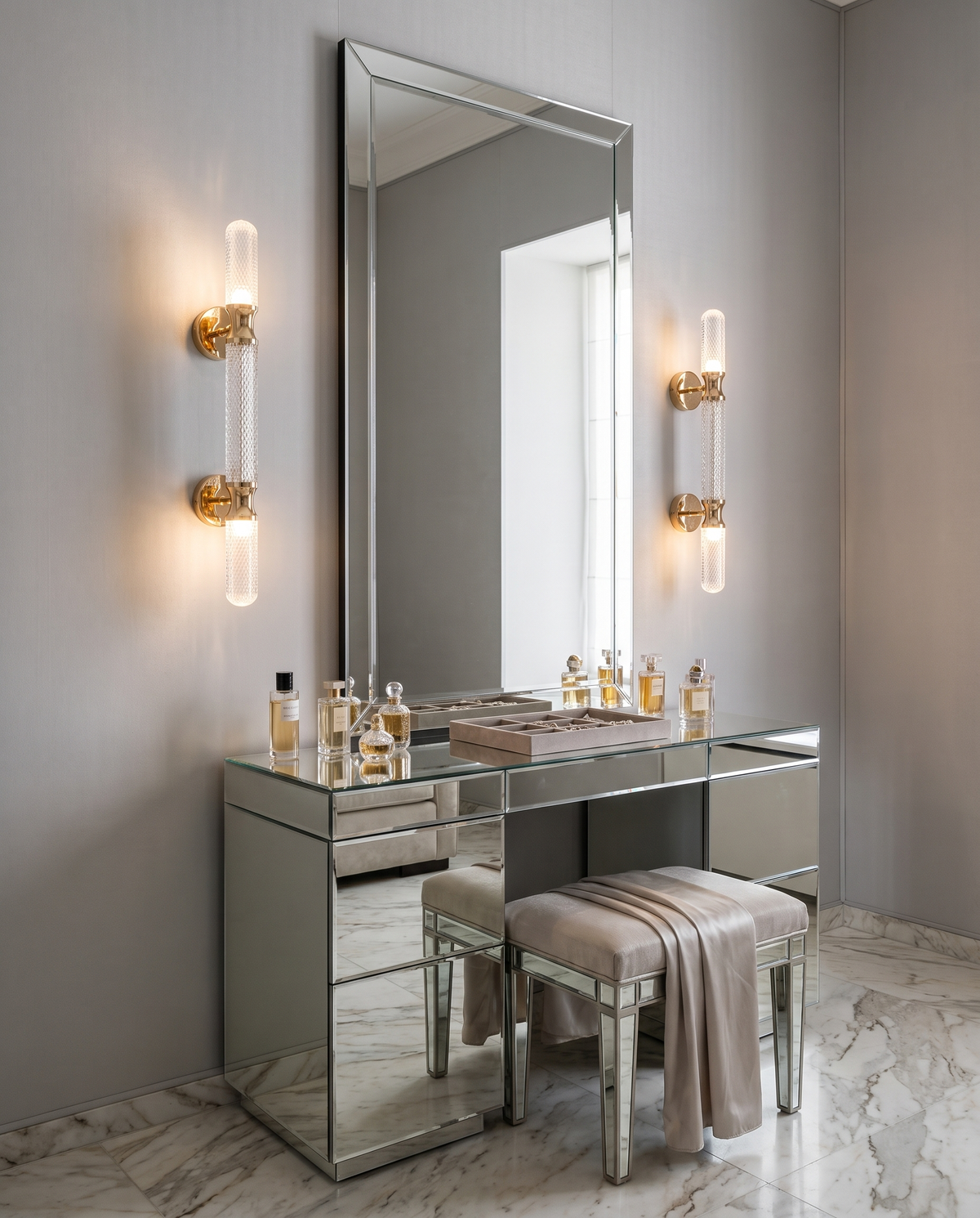 Aurex Silhouette Wall Light in the room