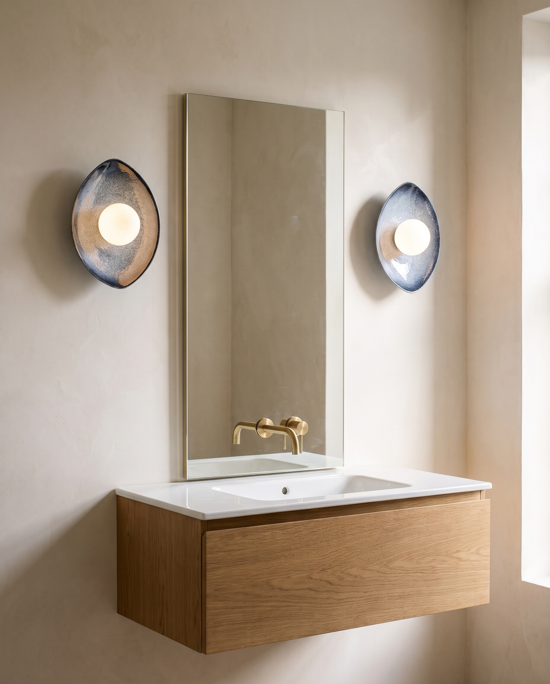 Glaze Crest Wall Lamp wall light